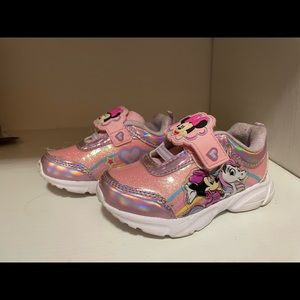 Toddler shoes size 7